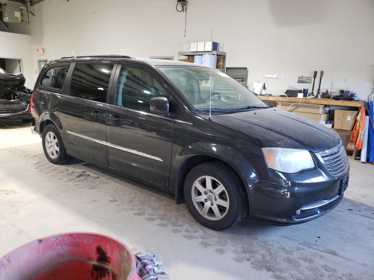 2011 Chrysler Town & Country - Image 4