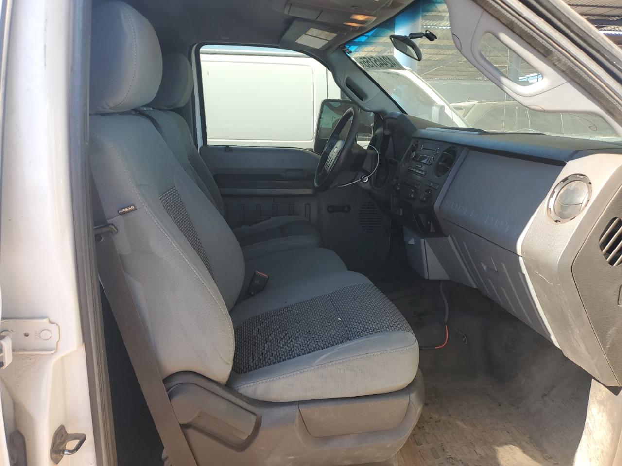 2011 Ford F250 - Image 5
