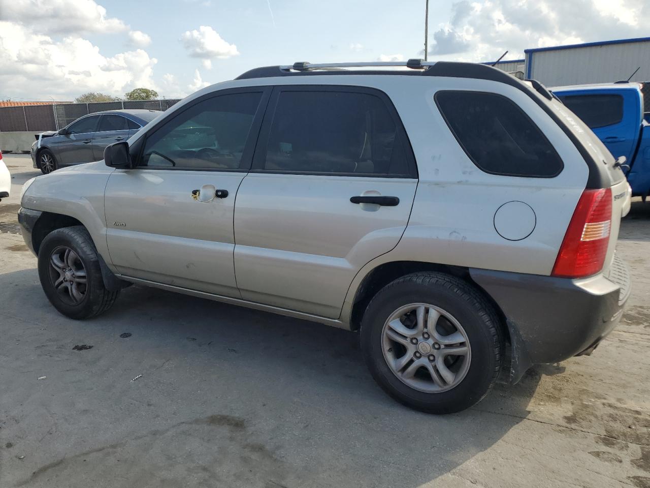 2007 Kia Sportage - Image 2