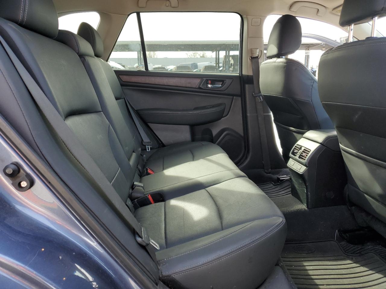 2016 Subaru Outback - Image 11