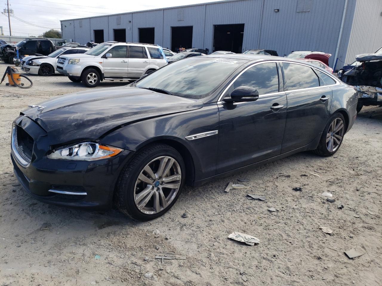 2012 Jaguar XJ - Image 1