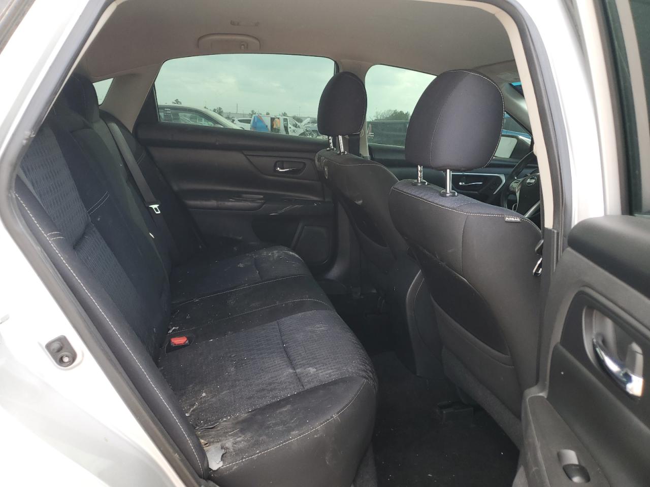 2016 Nissan Altima - Image 12