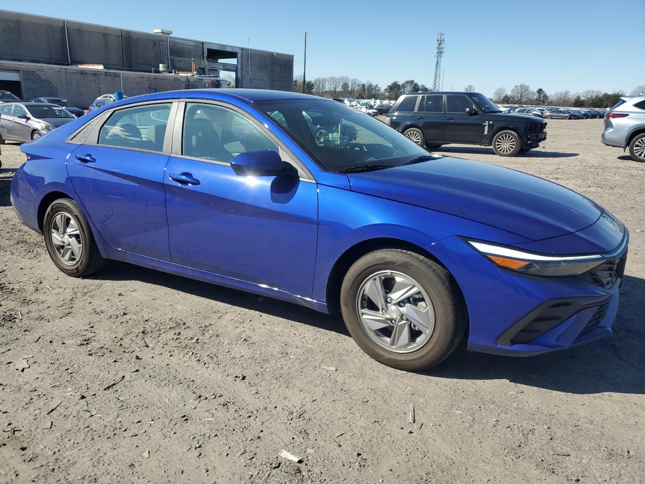 2024 Hyundai Elantra - Image 4