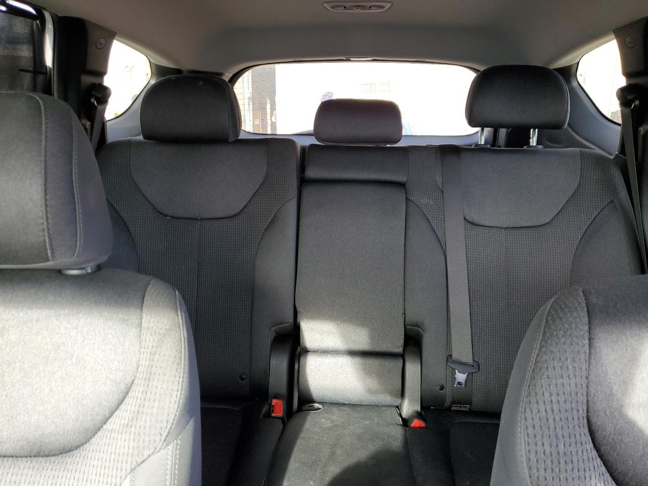 2022 Hyundai Santa Fe - Image 10