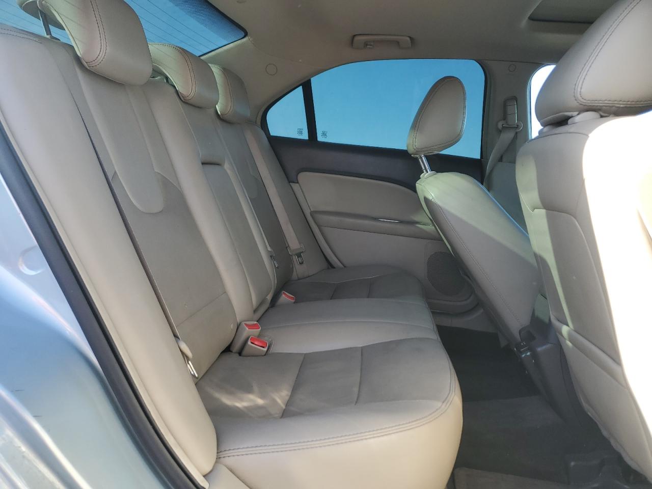 2010 Ford Fusion - Image 10