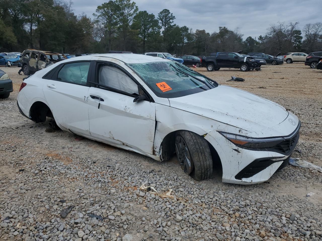 2024 Hyundai Elantra - Image 4