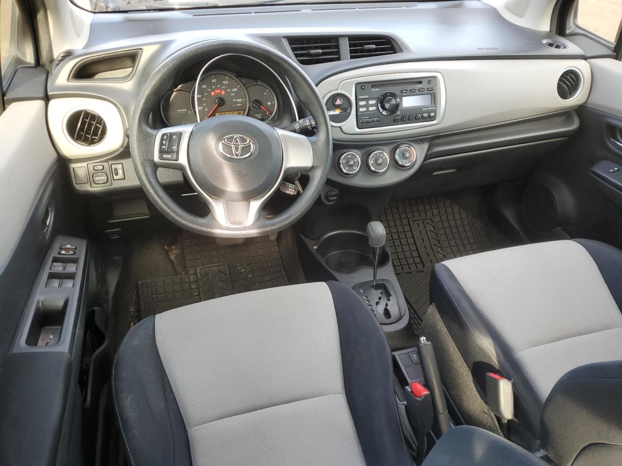 2012 Toyota Yaris - Image 8