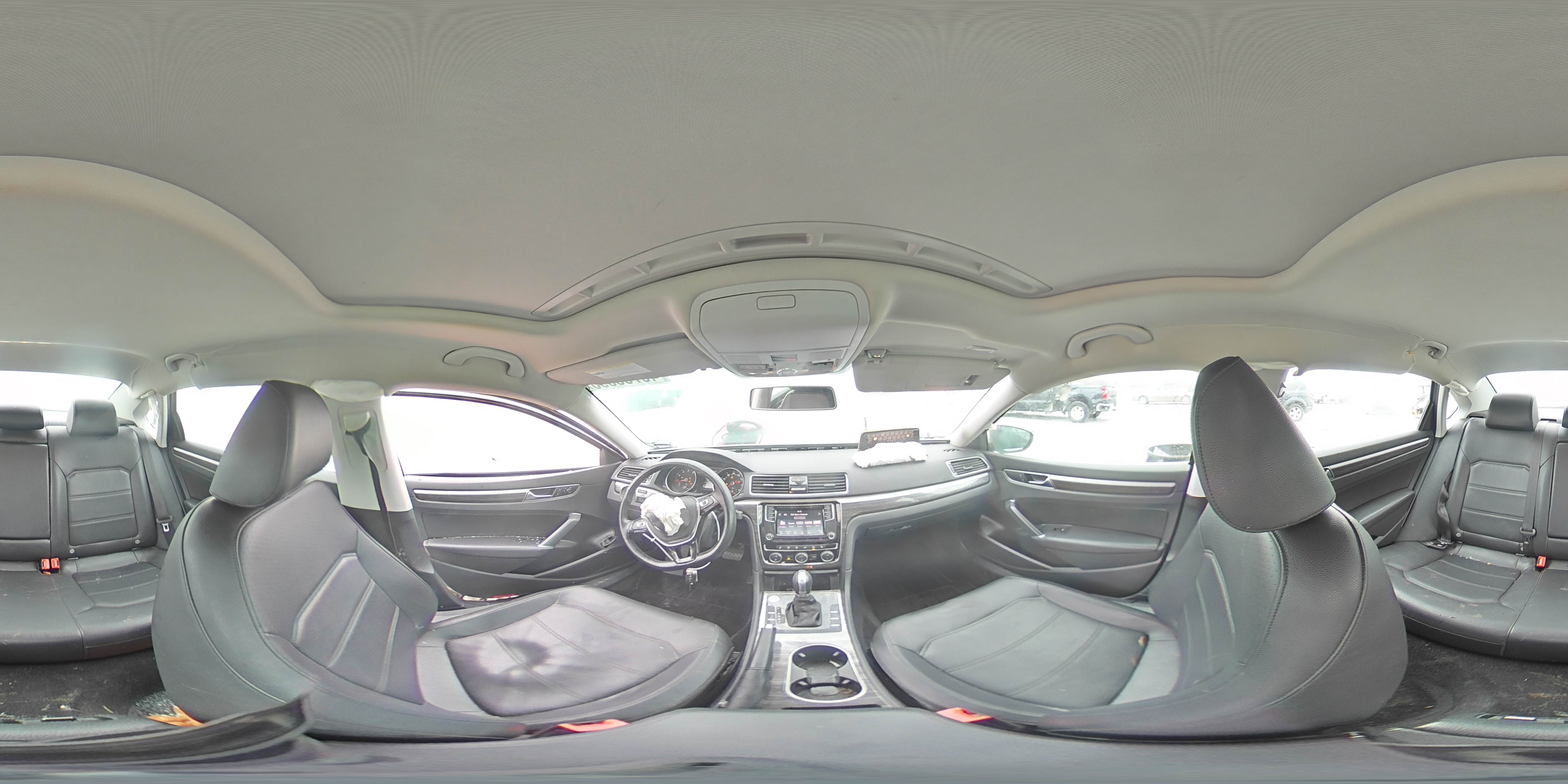 2018 Volkswagen Passat - Image 13