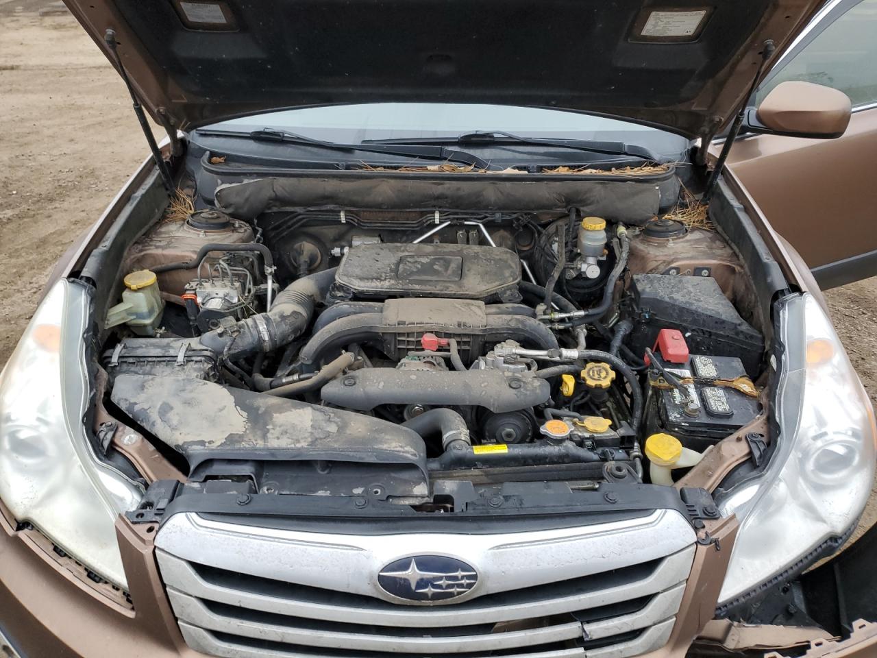 2012 Subaru Outback - Image 13