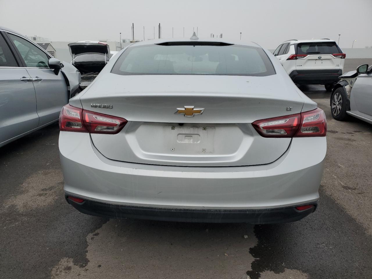 2022 Chevrolet Malibu - Image 6