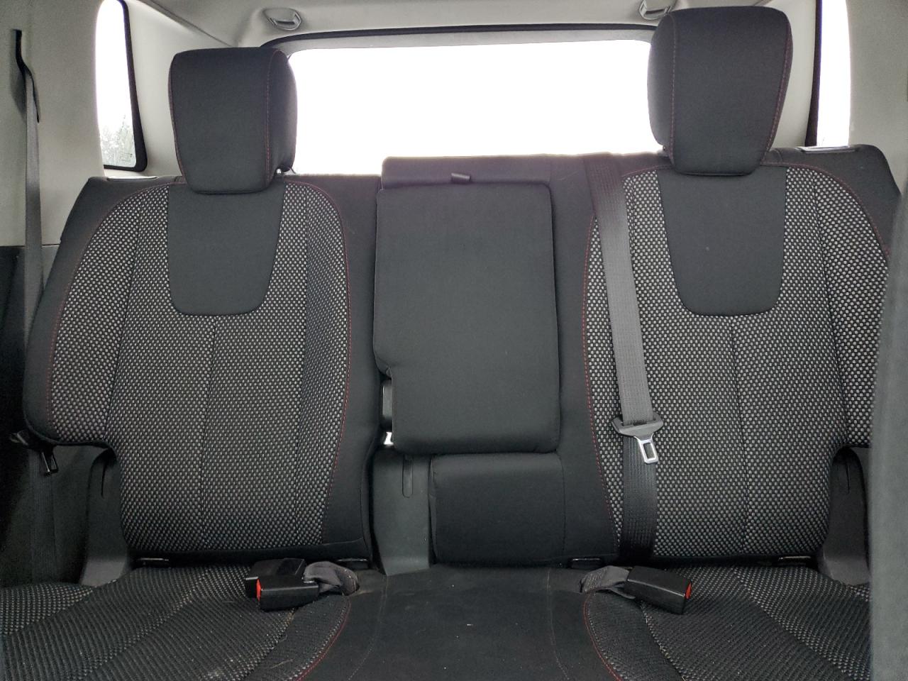 2015 GMC Terrain - Image 10