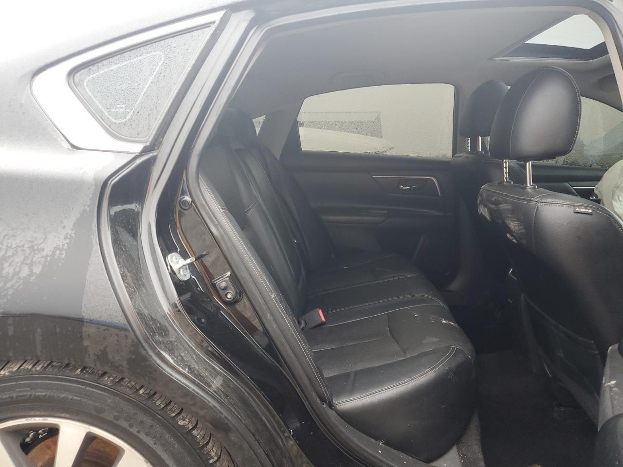 2017 Nissan Altima - Image 11