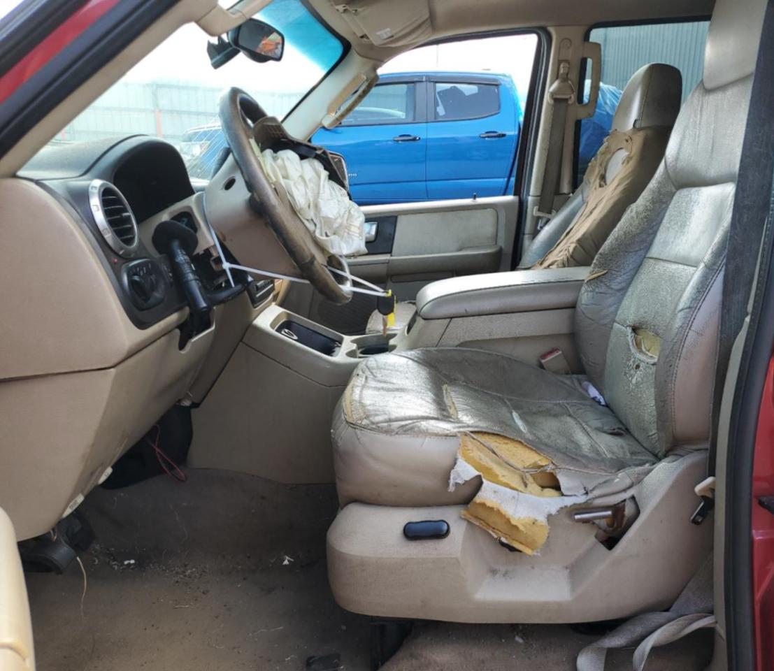 2004 Ford Expedition - Image 7