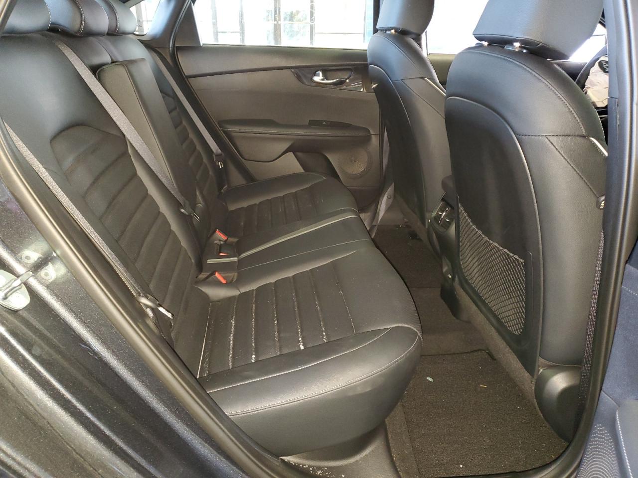2024 Kia Forte - Image 10