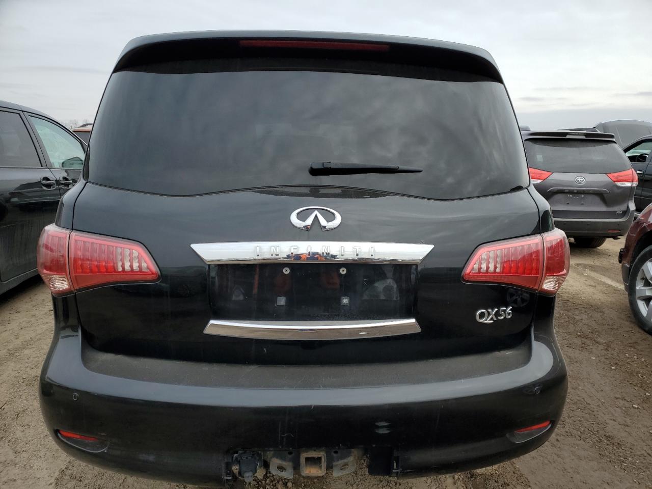 2011 Infiniti QX56 - Image 6