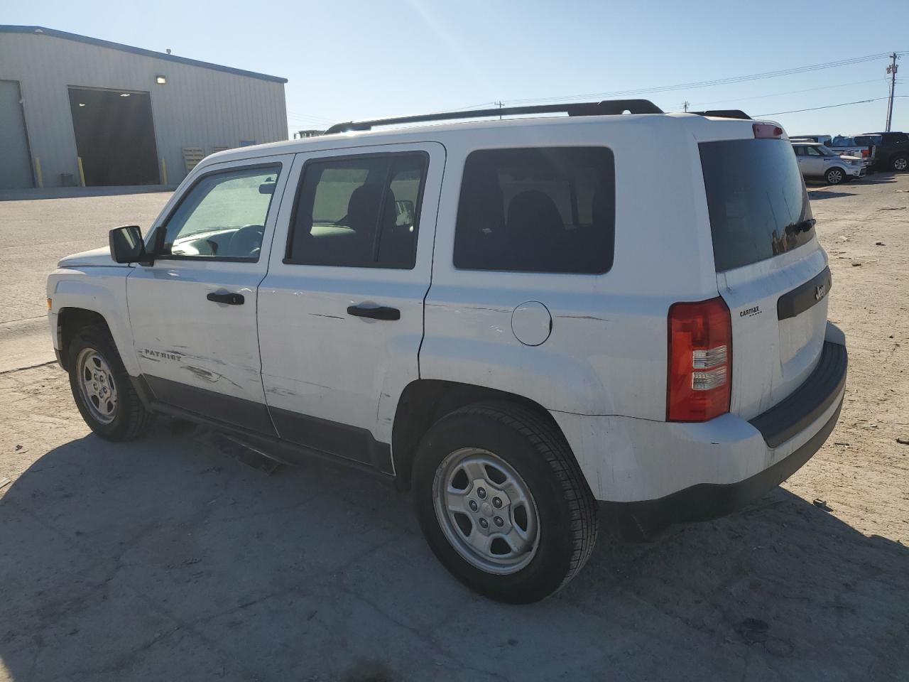 2015 Jeep Liberty (Patriot) - Image 2