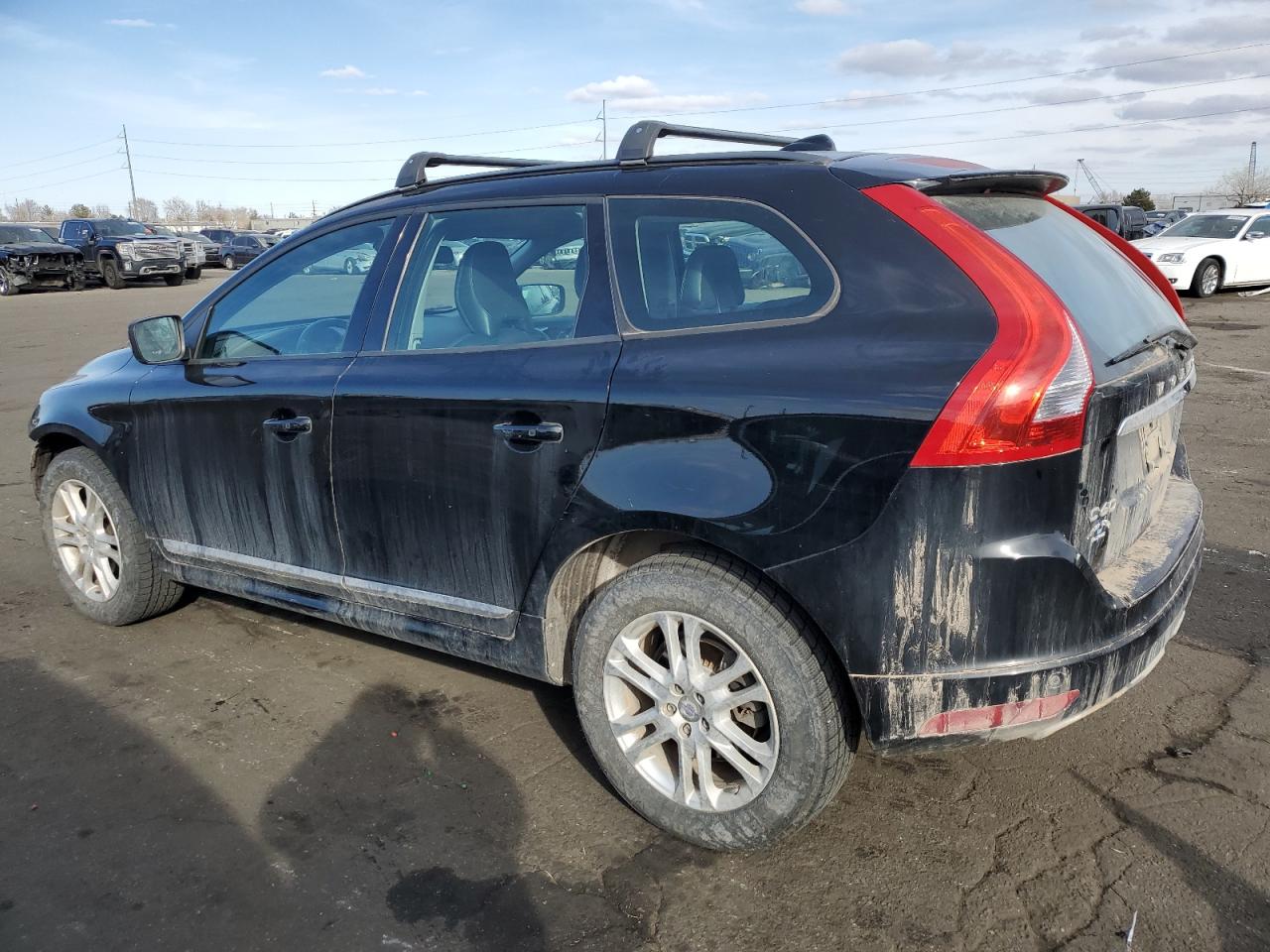 2016 Volvo XC60 - Image 2