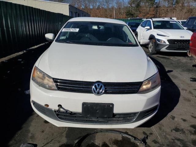 VOLKSWAGEN JETTA 2014 Белый