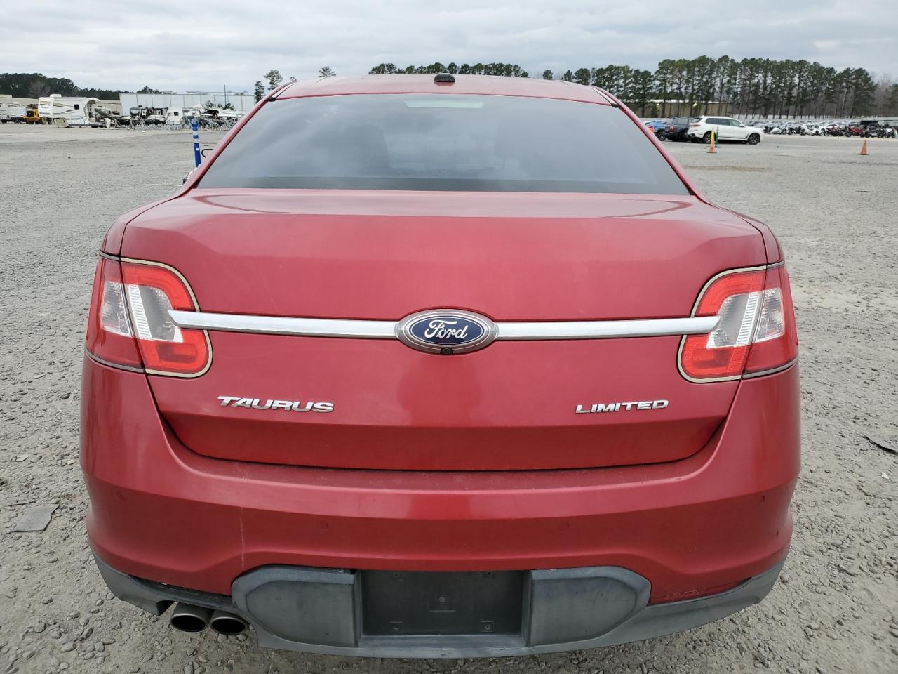 2011 Ford Taurus - Image 6