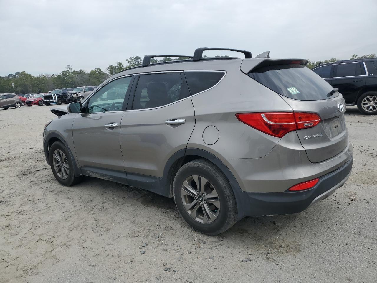 2015 Hyundai Santa Fe - Image 2