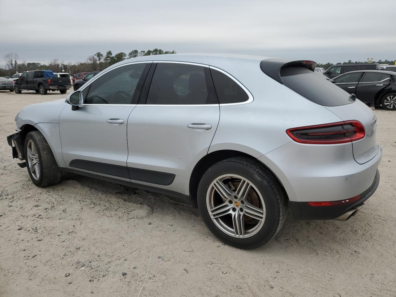 2016 Porsche Macan - Image 2
