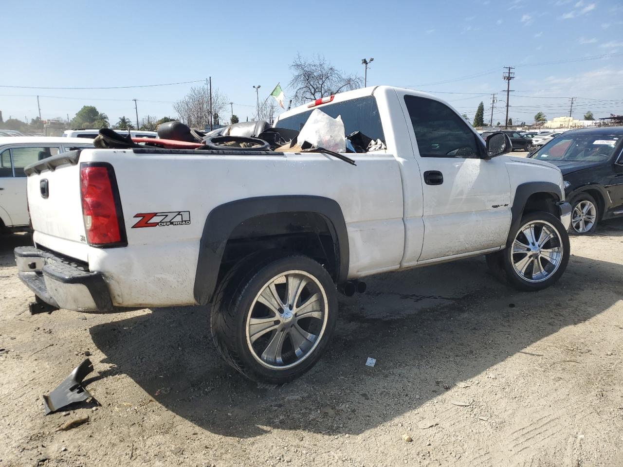 2007 Chevrolet Silverado - Image 3