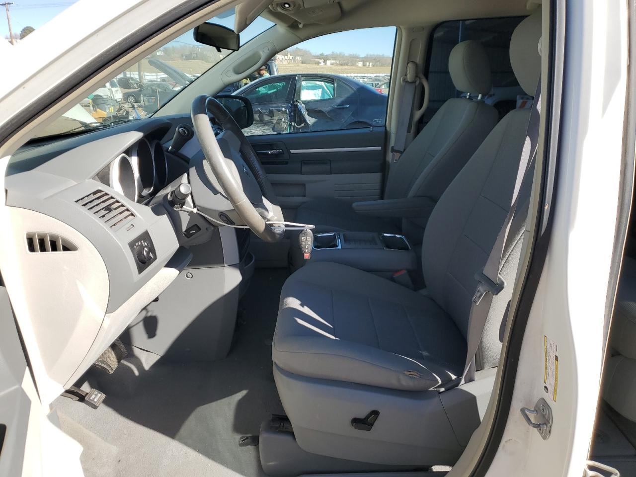 2009 Dodge Caravan - Image 7
