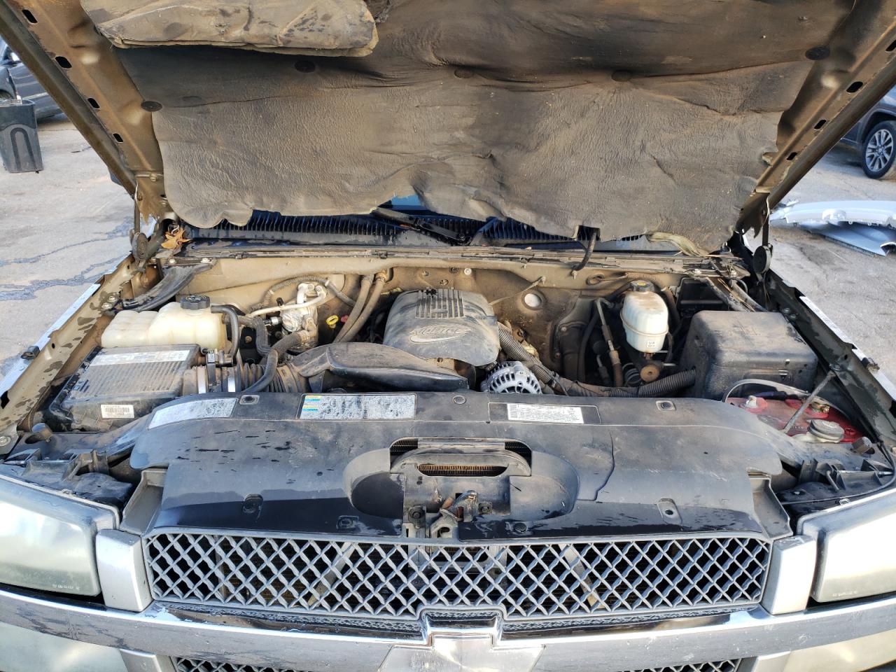 2003 Chevrolet Silverado - Image 11