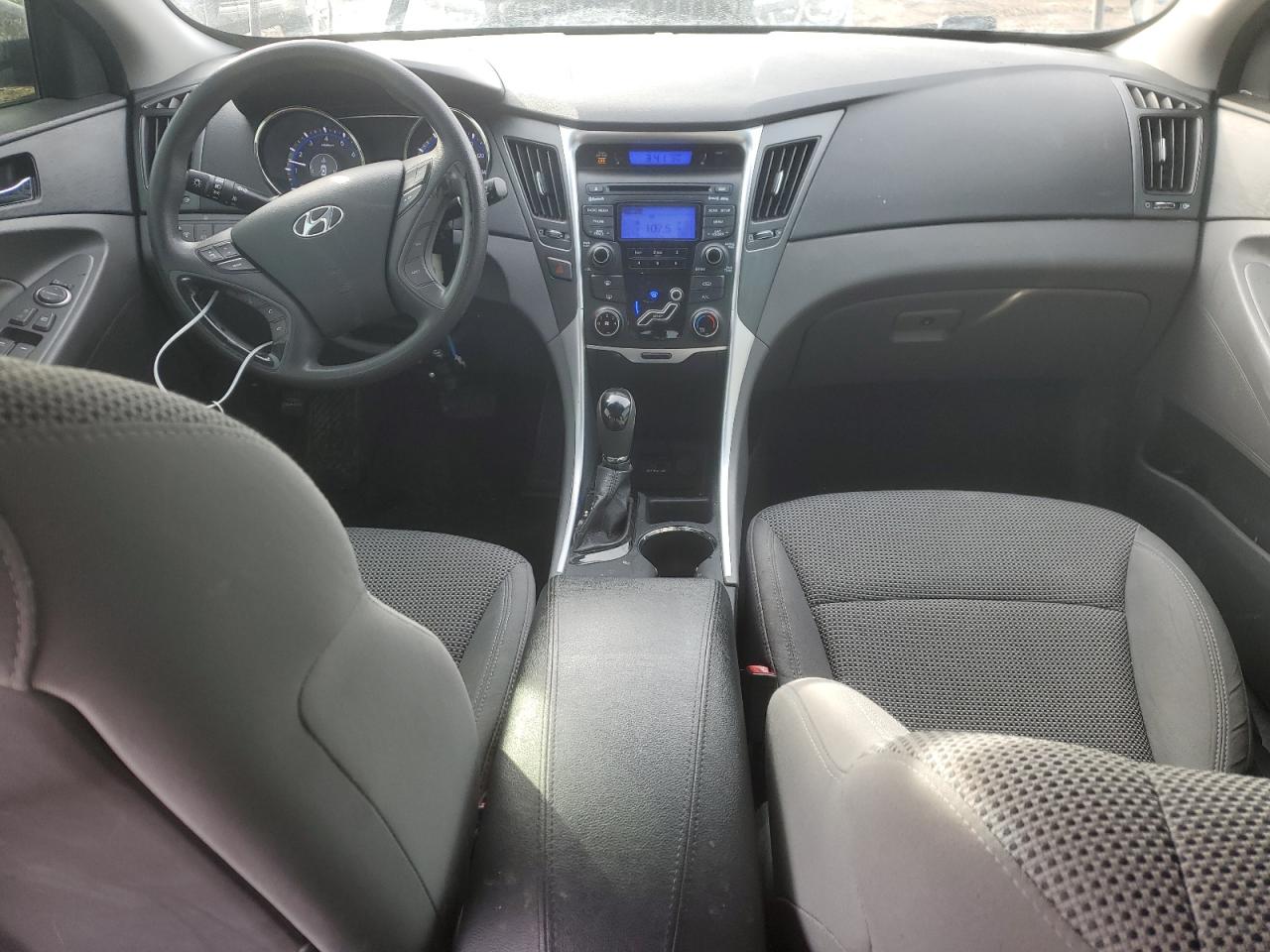 2013 Hyundai Sonata - Image 8