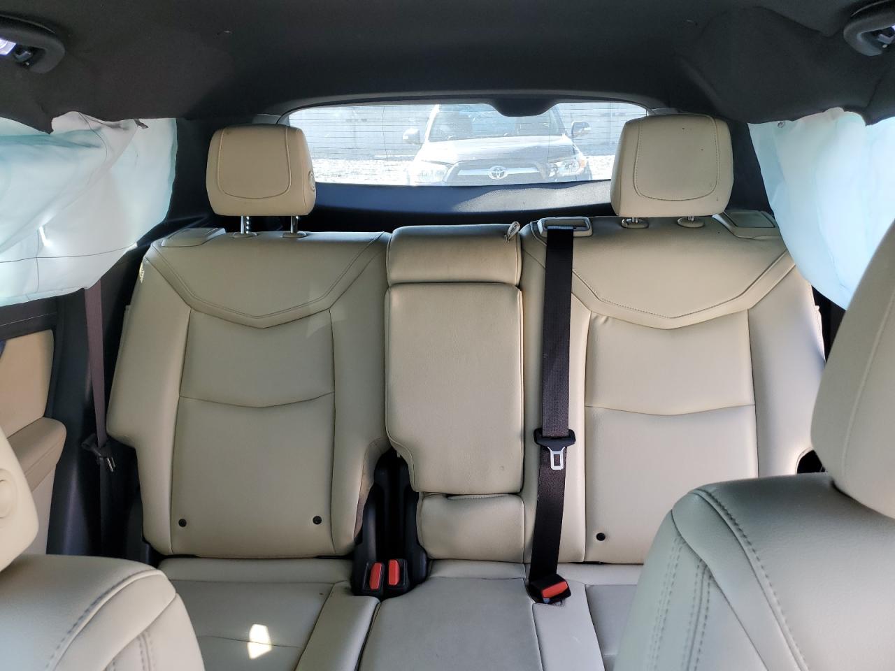 2017 Cadillac XT5 - Image 10