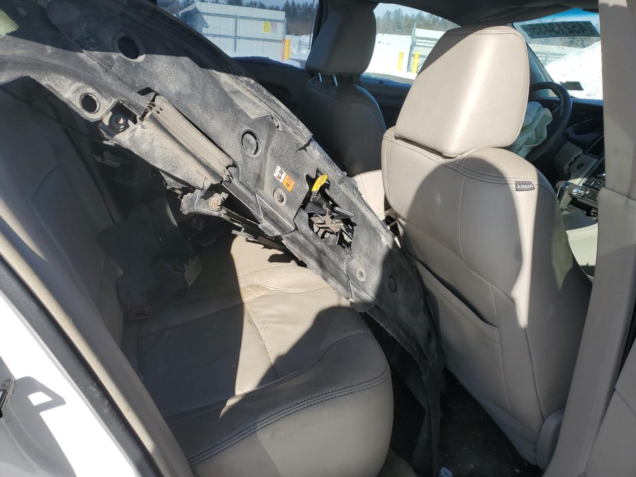 2011 Ford Taurus - Image 11