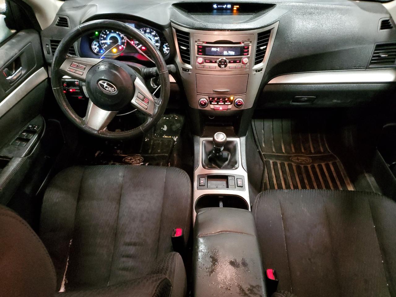 2010 Subaru Outback - Image 8