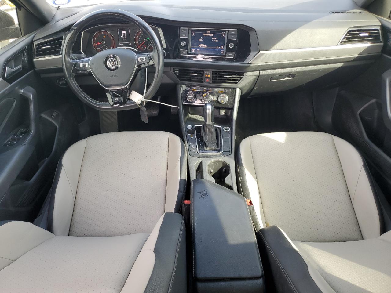 2019 Volkswagen Jetta - Image 8