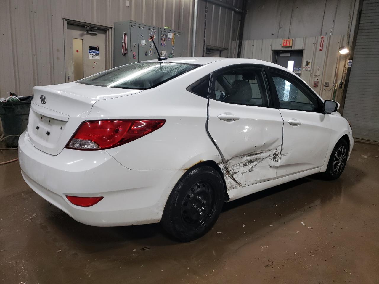 2015 Hyundai Accent - Image 3