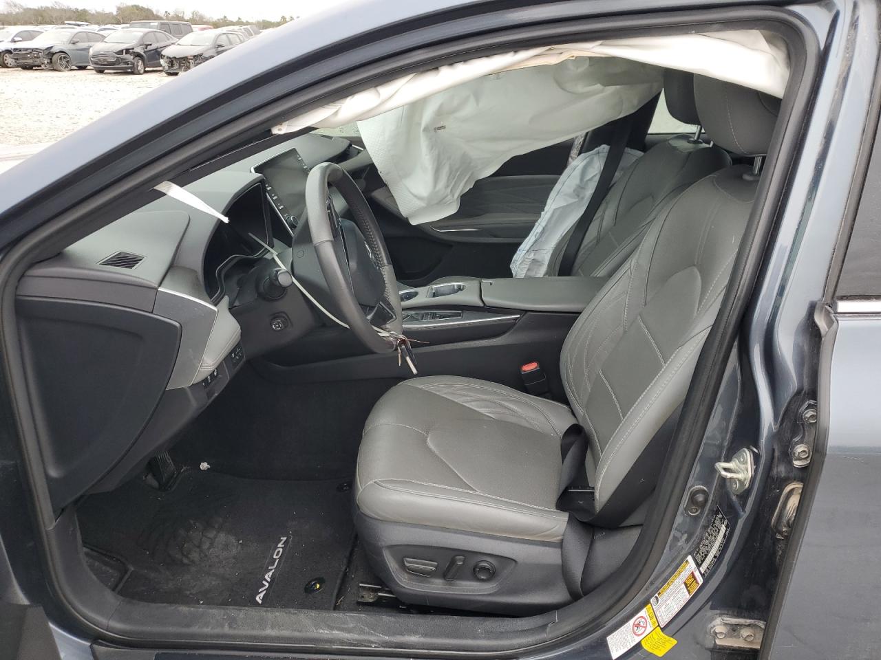 2019 Toyota Avalon - Image 7