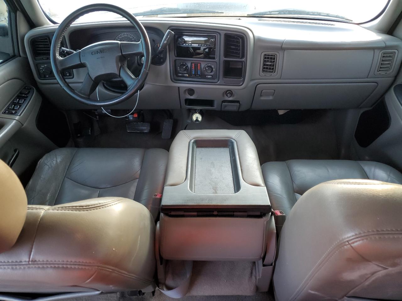 2005 GMC Sierra - Image 8