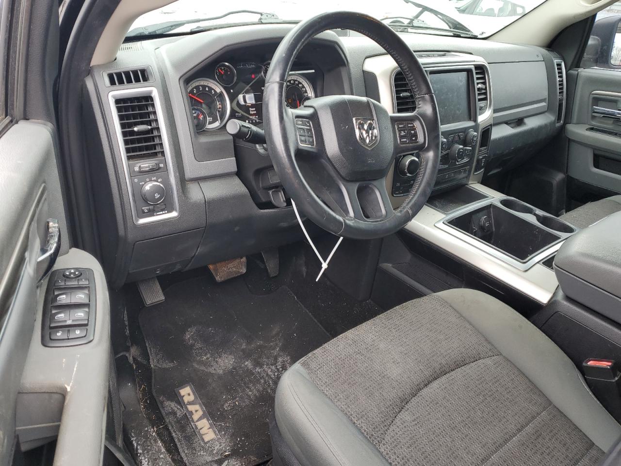 2015 RAM 1500 - Image 8