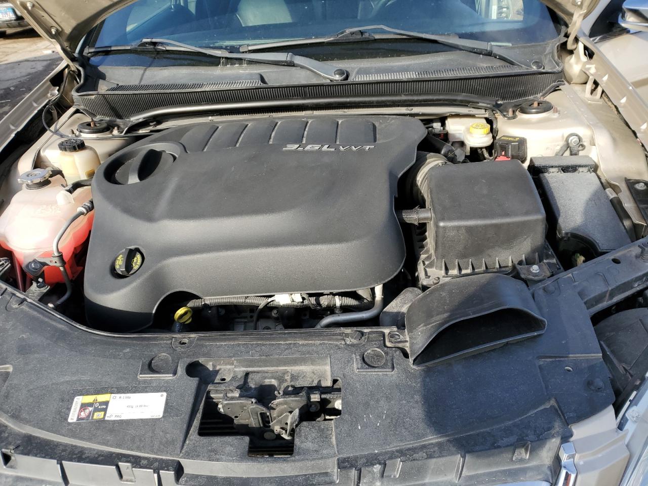 2013 Chrysler 200 - Image 11