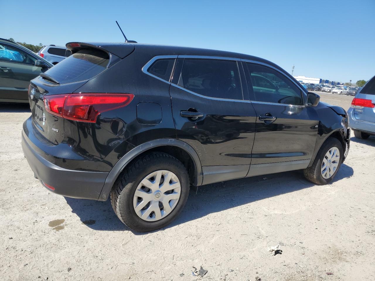 2019 Nissan Rogue - Image 3