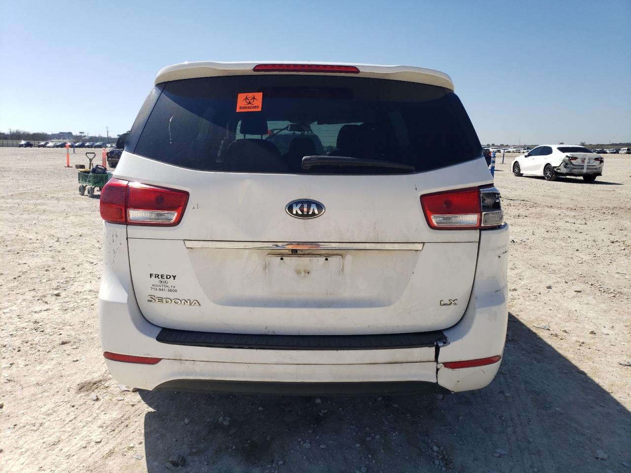 2017 Kia Sedona - Image 6