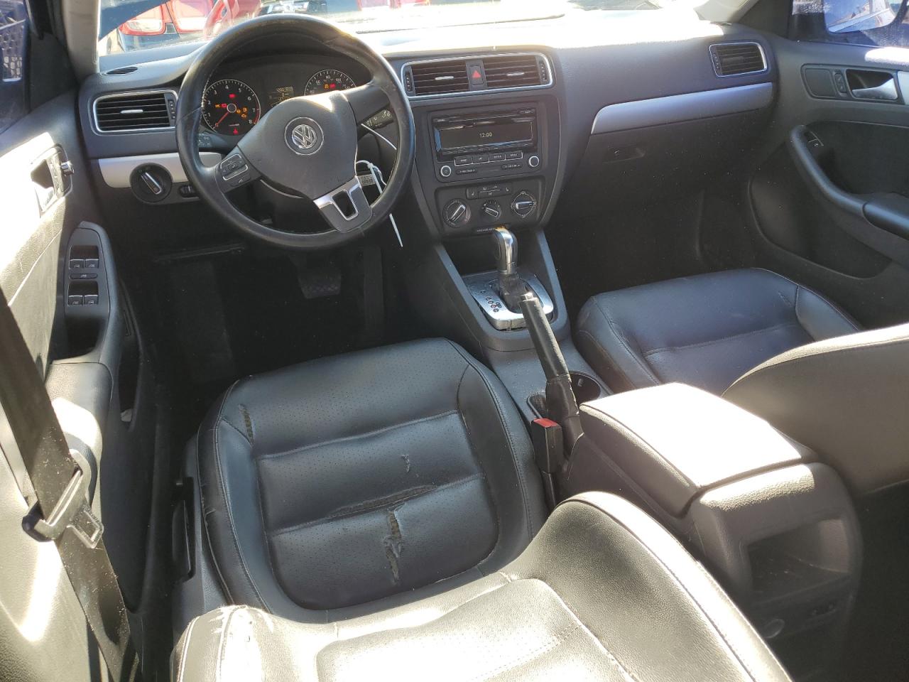 2014 Volkswagen Jetta - Image 8