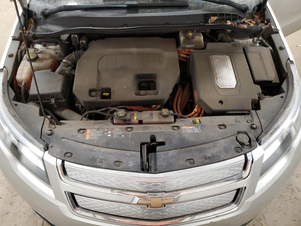 2012 Chevrolet Volt - Image 11