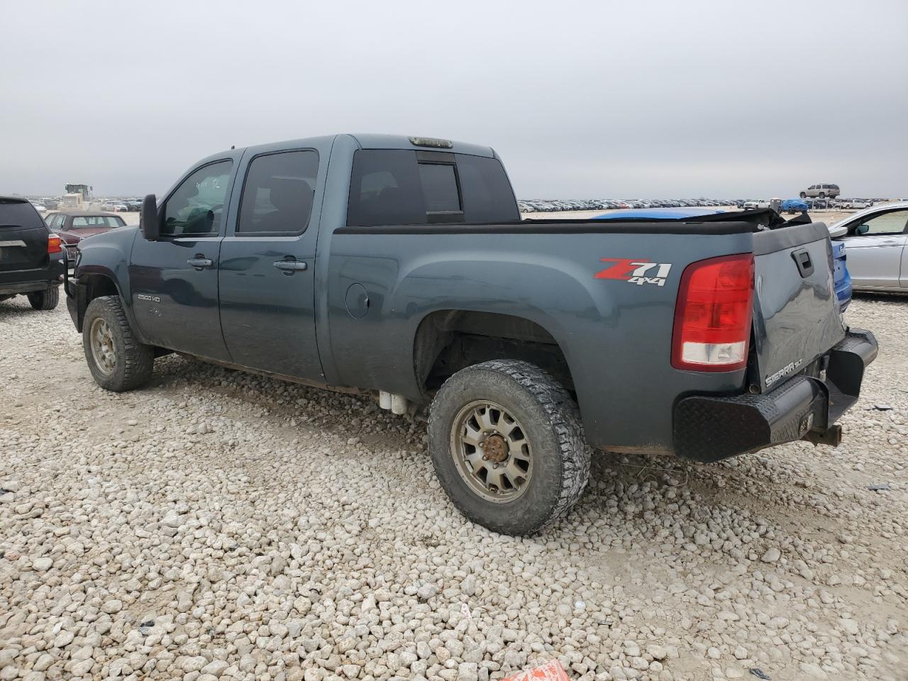 2009 GMC Sierra - Image 2