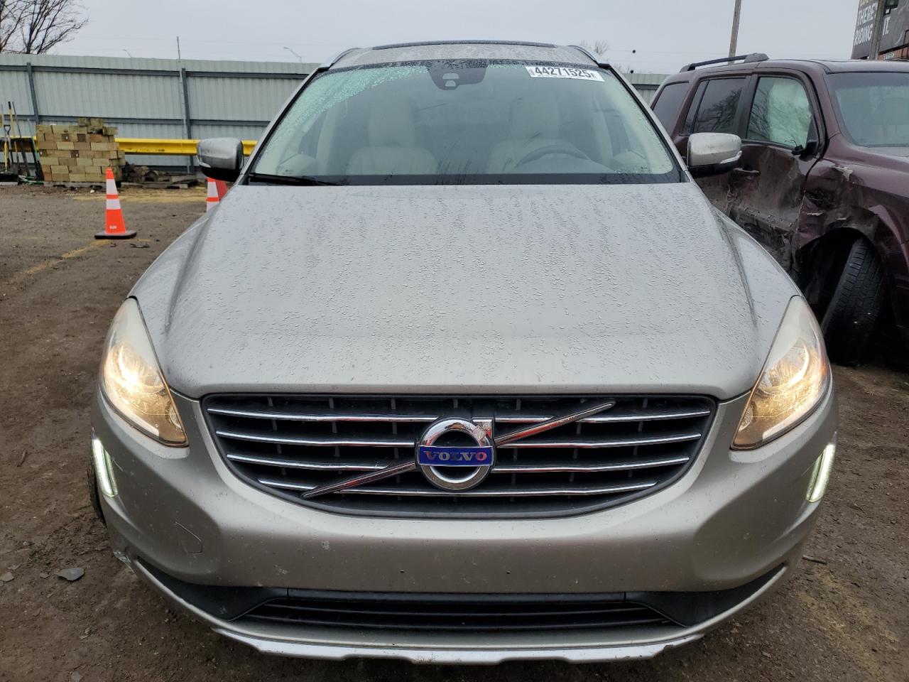 2015 Volvo XC60 - Image 5