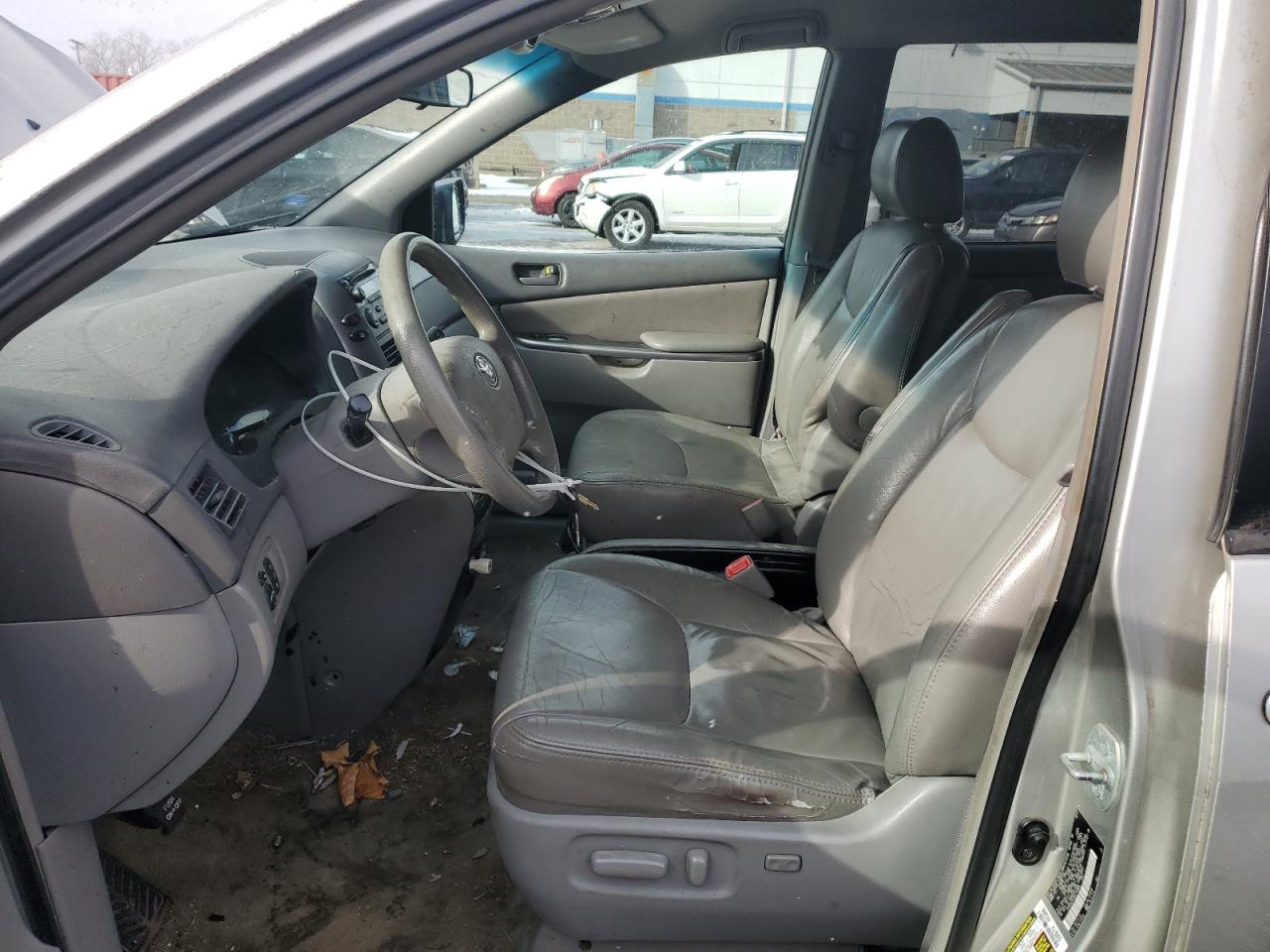 2008 Toyota Sienna - Image 7
