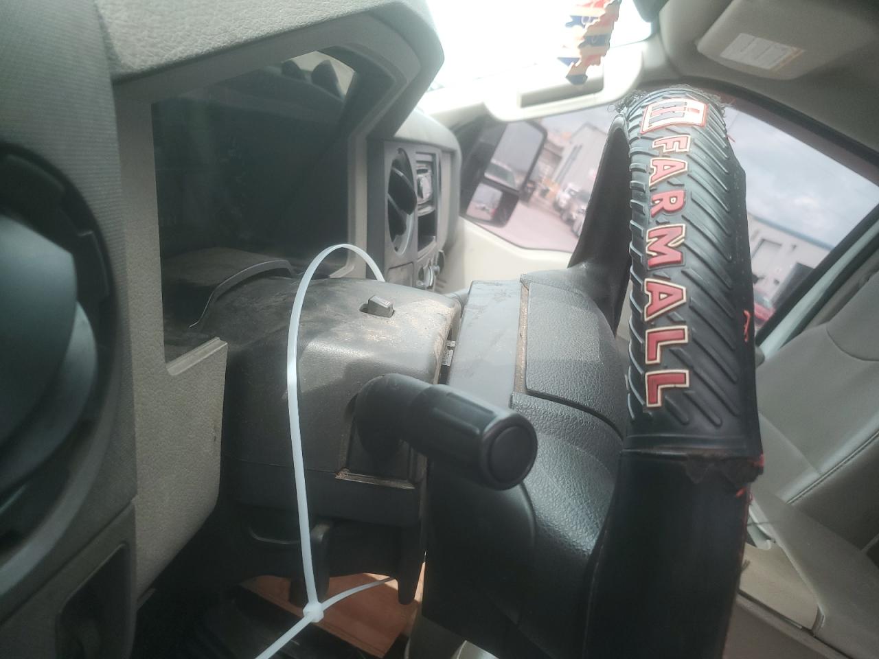 2008 Ford F250 - Image 9