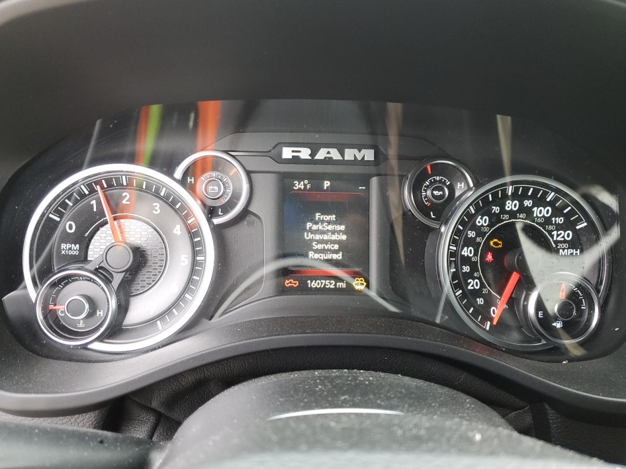 2019 RAM 1500 - Image 9