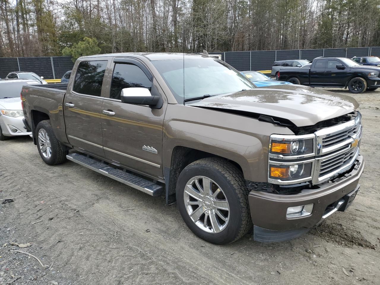 2015 Chevrolet Silverado - Image 4