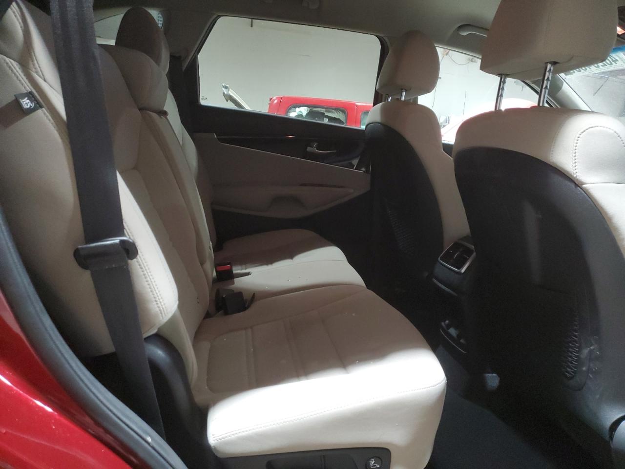 2020 Kia Sorento - Image 11