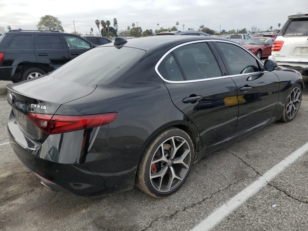 2019 Alfa Romeo Giulia - Image 3